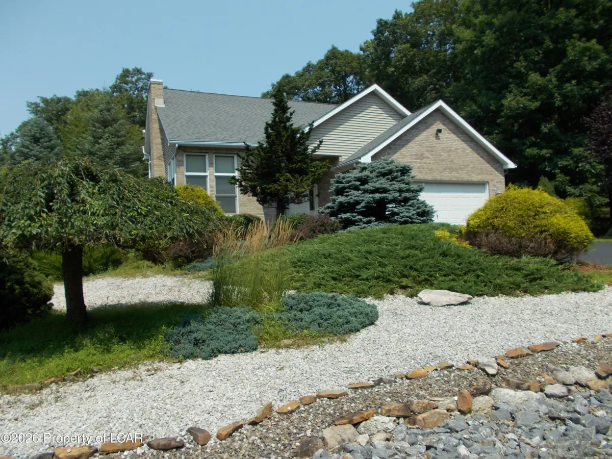 25 Glen Abbey Road, Hazle Township in Hazle Township