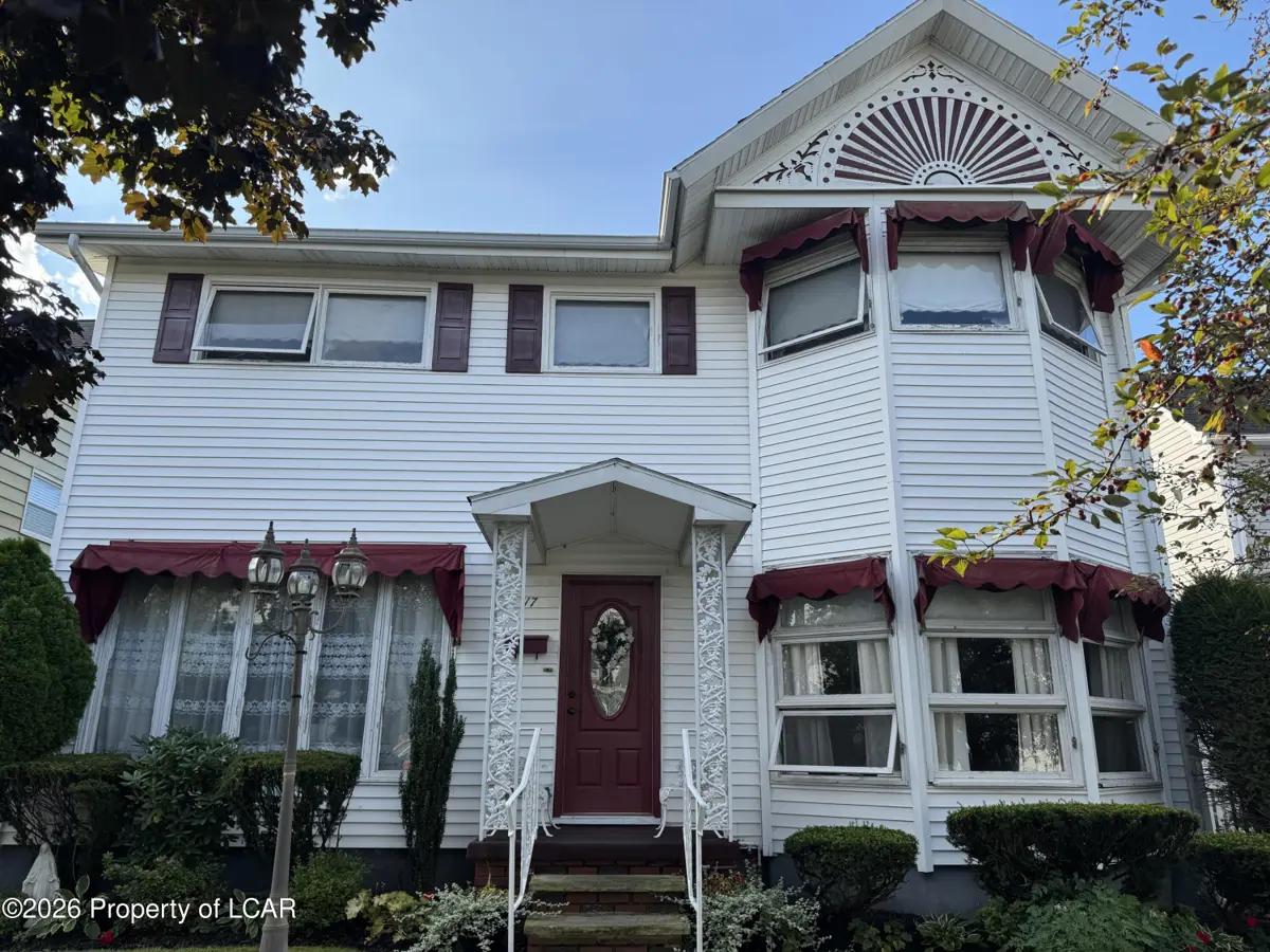 17 Ann Street, West Pittston - 5 bed - 2 bath - 2,340 SF