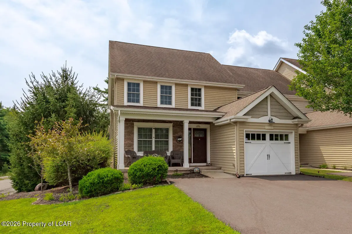 241 Keswick Drive, Blakeslee - 3 bed - 3 bath - 2,199 SF