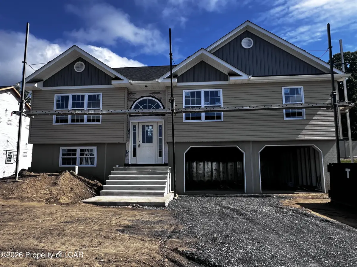 521 Wisteria Drive, Moosic - 3 bed - 3 bath - 2,088 SF