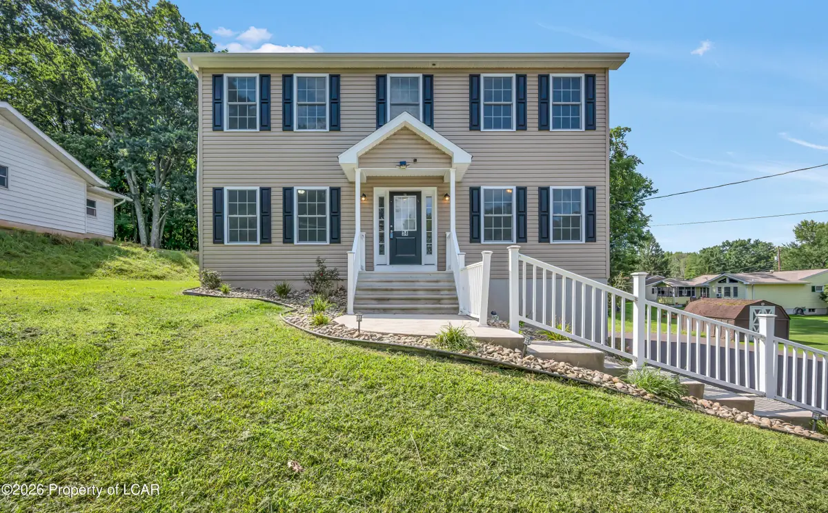 34 Terrace Drive, Mountain Top - 5 bed - 4 bath - 2,670 SF