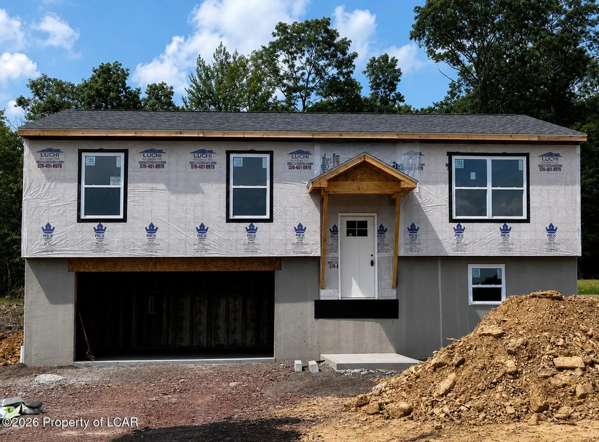 409 Cedar Drive, Drums - 3 bed - 3 bath - 1,826 SF