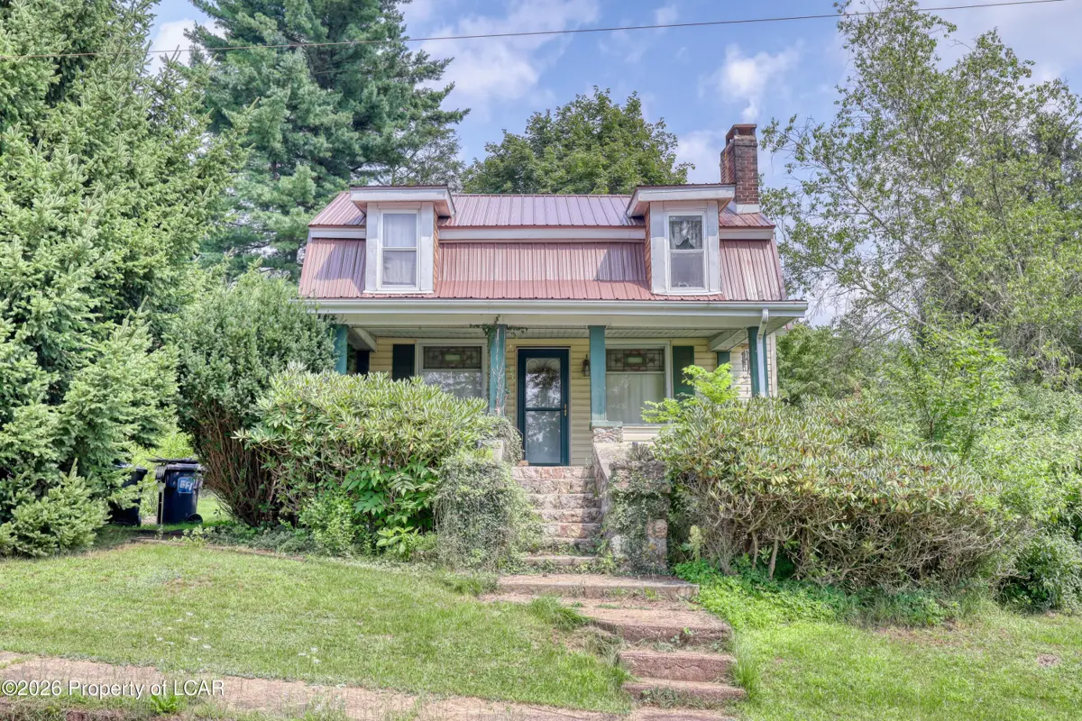 317 Wilkes Barre Street, White Haven - 3 bed - 2 bath - 1,730 SF