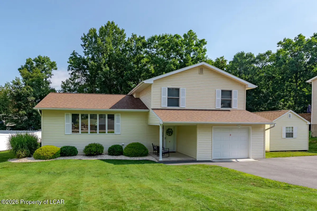 19 Stoney Creek Road, Plains - 4 bed - 3 bath - 2,615 SF