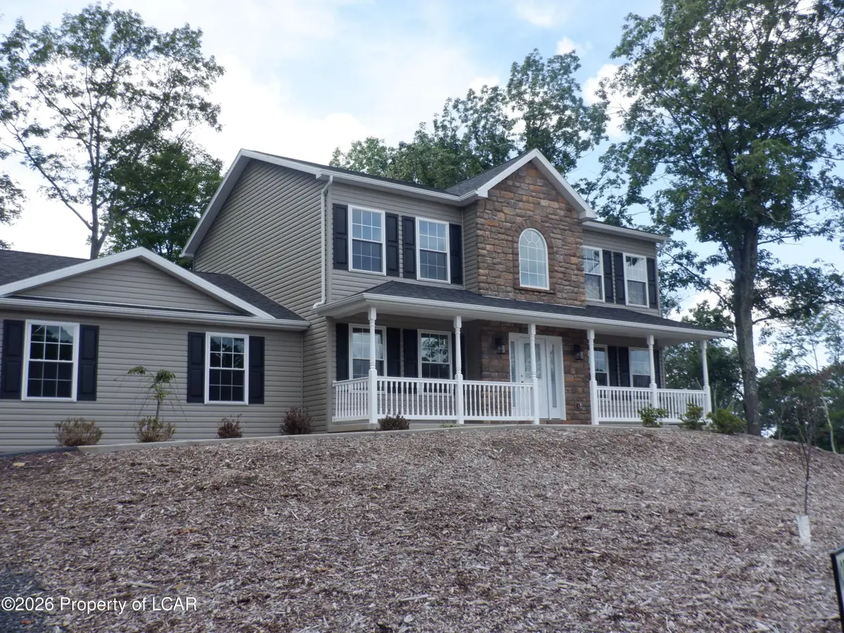103 Charlwood Drive, Freeland - 5 bed - 3 bath - 2,064 SF