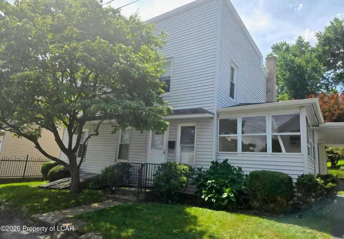 42 Jenkins Court 1-Rear, Pittston - 1 bed - 1 bath - 493 SF