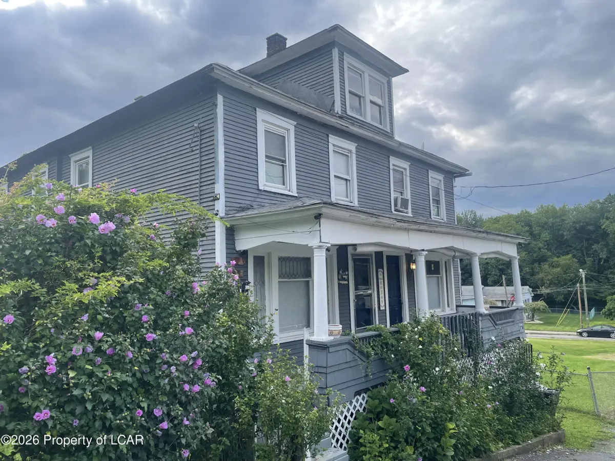 126 1/2 Oak Street, Sugar Notch - 5 bed - 2 bath - 2,728 SF