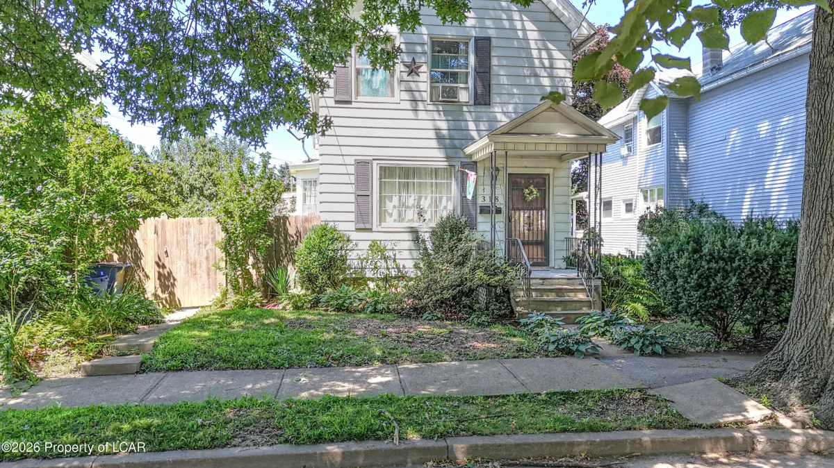 318 Ridge Avenue, Kingston - 3 bed - 2 bath - 1,672 SF