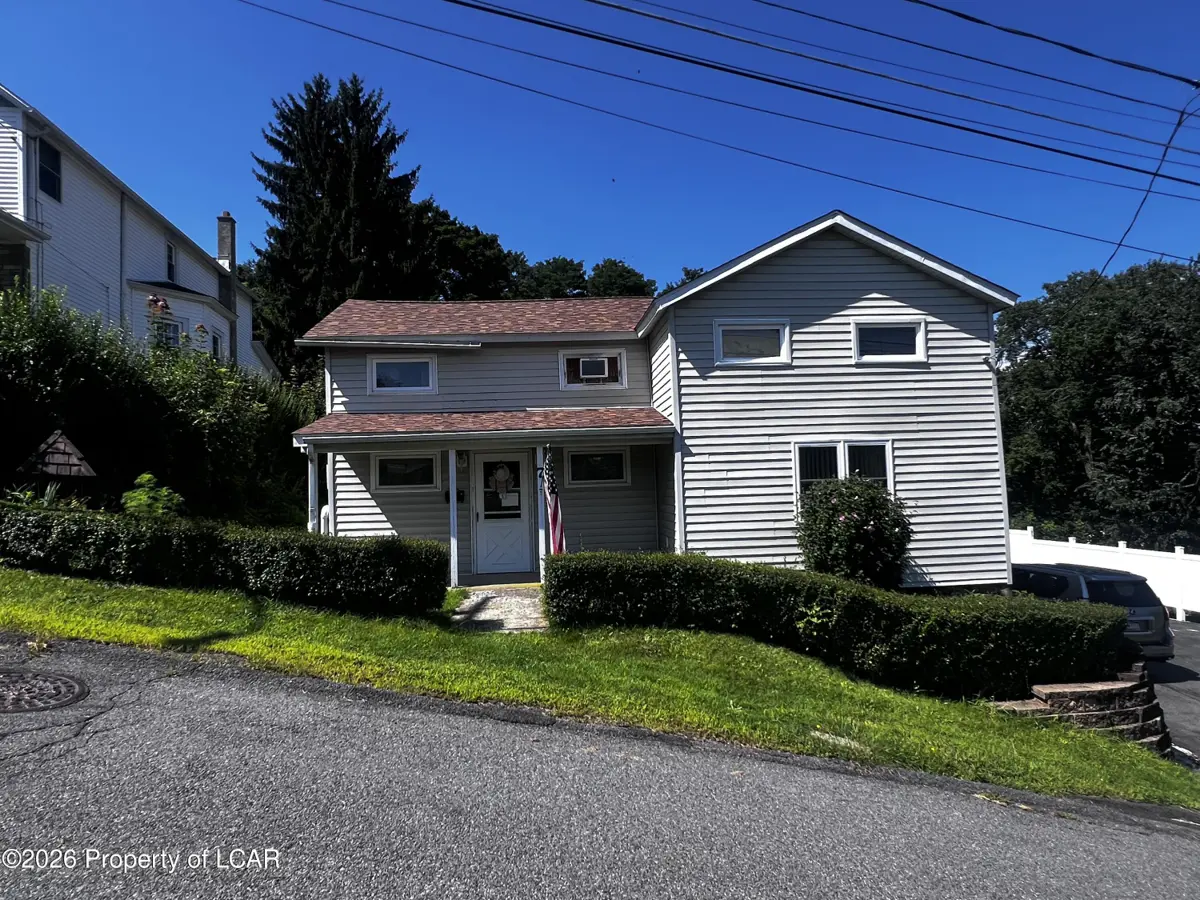 7 Chestnut Hill Road, Inkerman - 3 bed - 1 bath - 1,892 SF