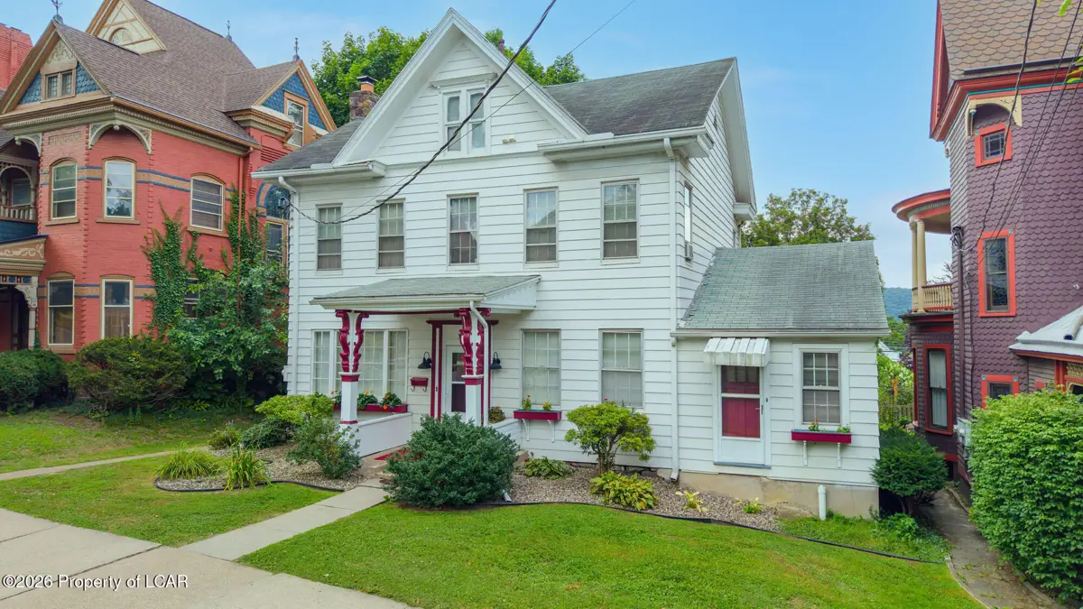 Bloomsburg - 2,336 SF