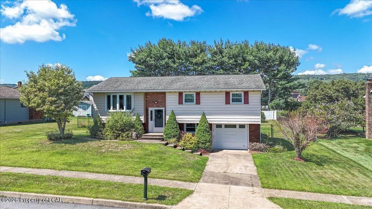 306 Cardinal Drive, Larksville - 3 bed - 2 bath - 1,821 SF