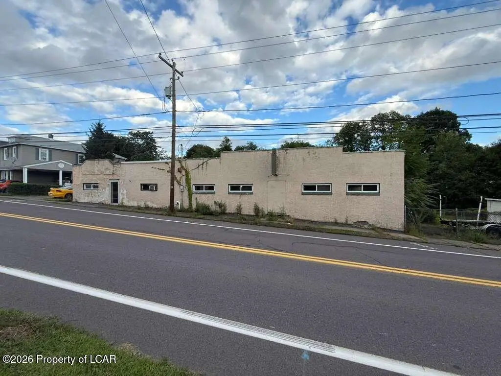309 N Main Street, Plains - 3 bath - 6,200 SF