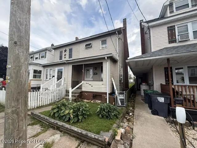 1162 Walnut Street, Freeland - 2 bed - 1 bath - 994 SF