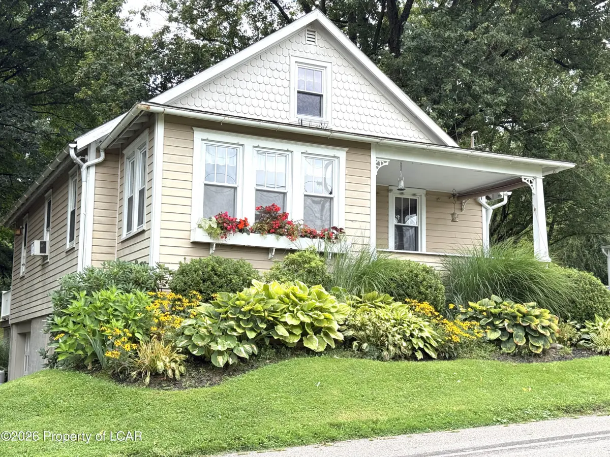 89 School Lane, Sugarloaf - 3 bed - 2 bath - 1,194 SF