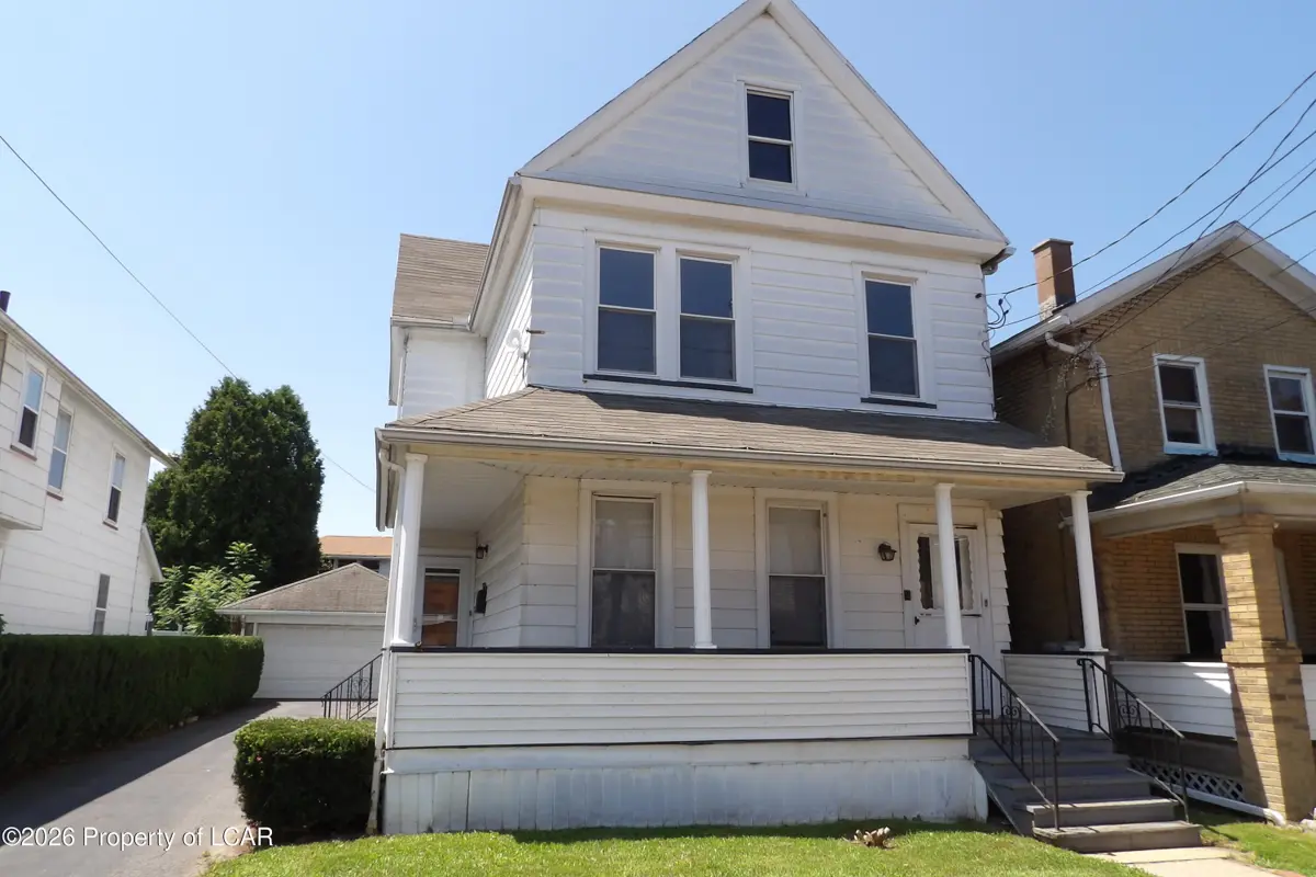 64 W Hollenback Avenue, Wilkes-Barre - 2,400 SF