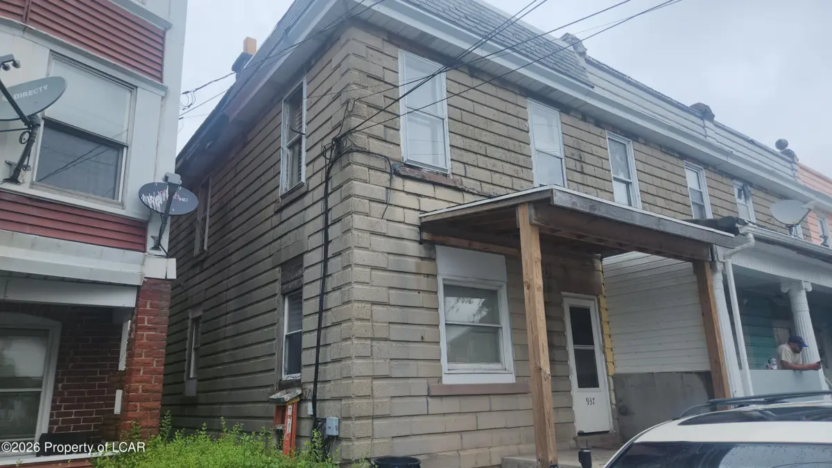 937 W 1st Street, Hazleton - 1,456 SF
