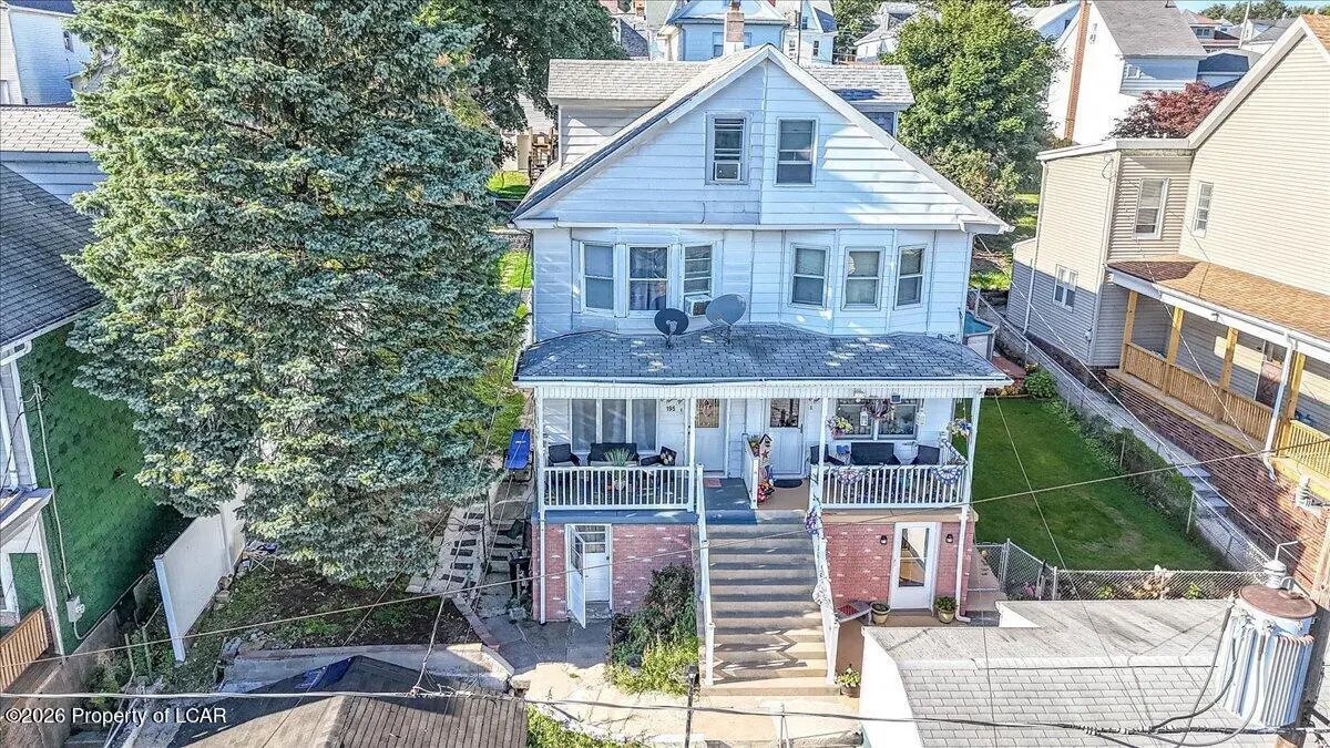 195 Ohio Avenue, Shenandoah - 5 bed - 2 bath - 1,665 SF