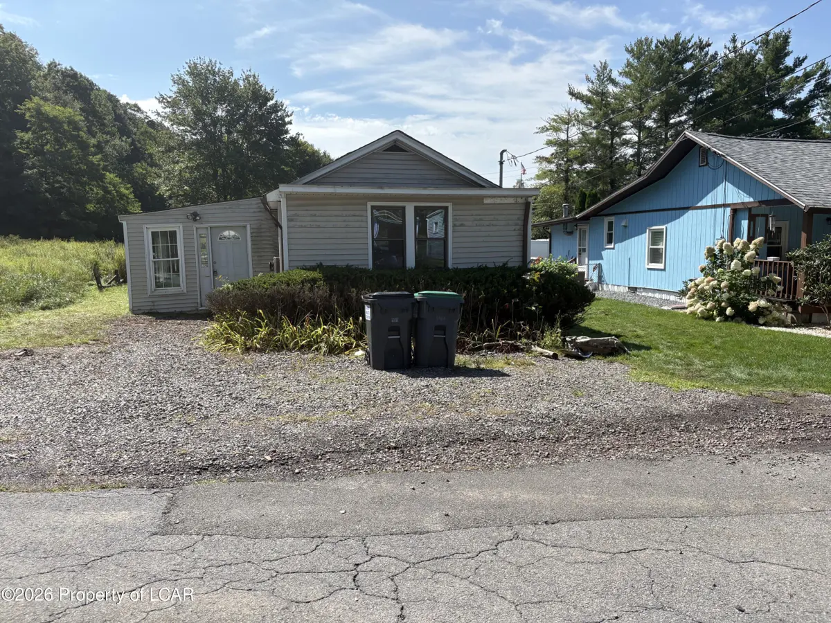 27 Annabelle Avenue, Harveys Lake - 2 bed - 1 bath - 800 SF