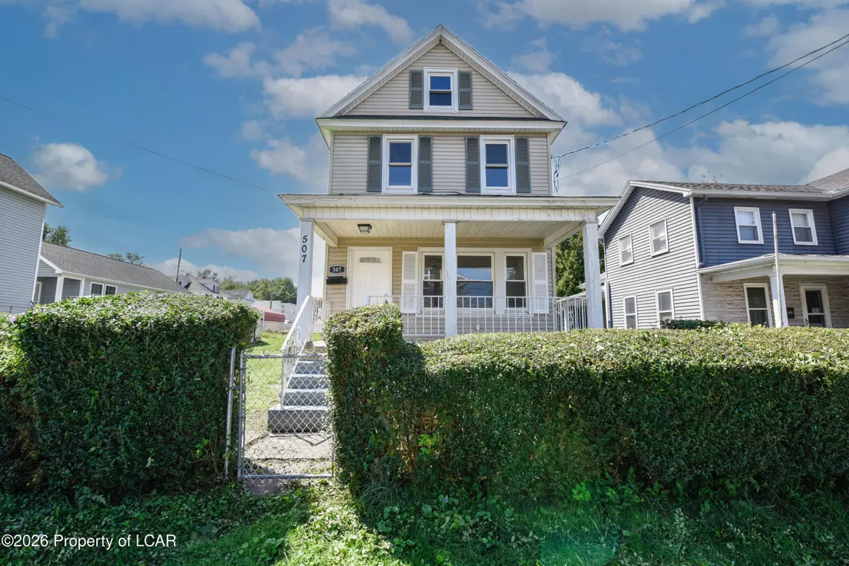 507 E Lackawanna Avenue, Olyphant - 3 bed - 2 bath - 1,500 SF
