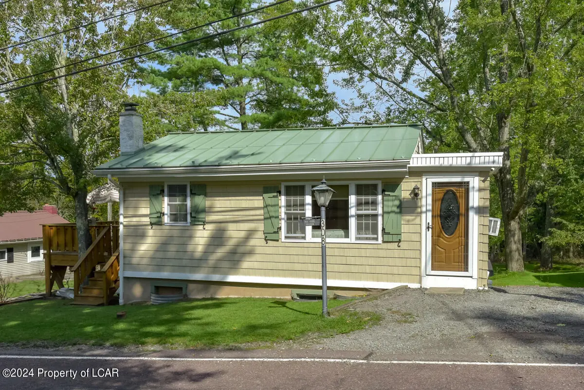 308 Carpenter Road, Dallas - 2 bed - 1 bath - 741 SF