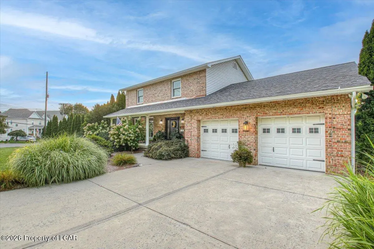 1117 Plane Street, Avoca - 3 bed - 2 bath - 2,186 SF