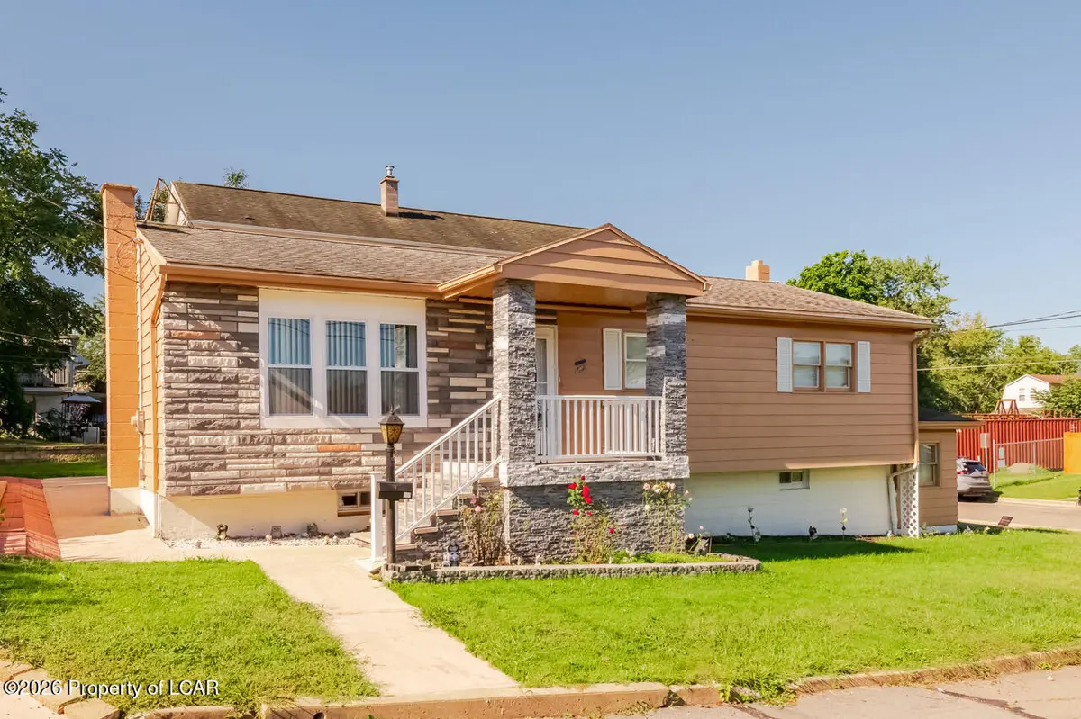 25 Kniffen Street, Hanover Township - 4 bed - 2 bath - 1,751 SF