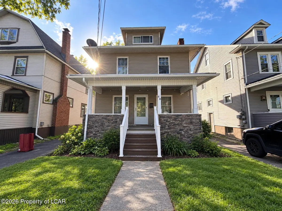 48 W Walnut Street, Kingston - 4 bed - 1 bath - 1,550 SF