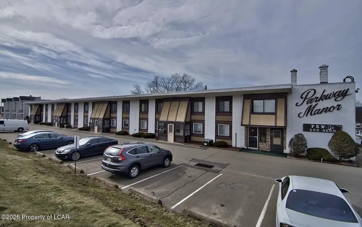 100 Parkway Boulevard 11, Kingston - 2 bed - 1 bath - 800 SF