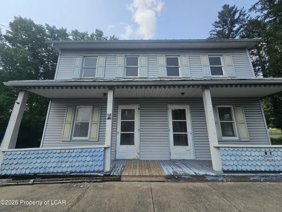 31 Easy Street, Bloomsburg - 4 bed - 1 bath - 1,829 SF
