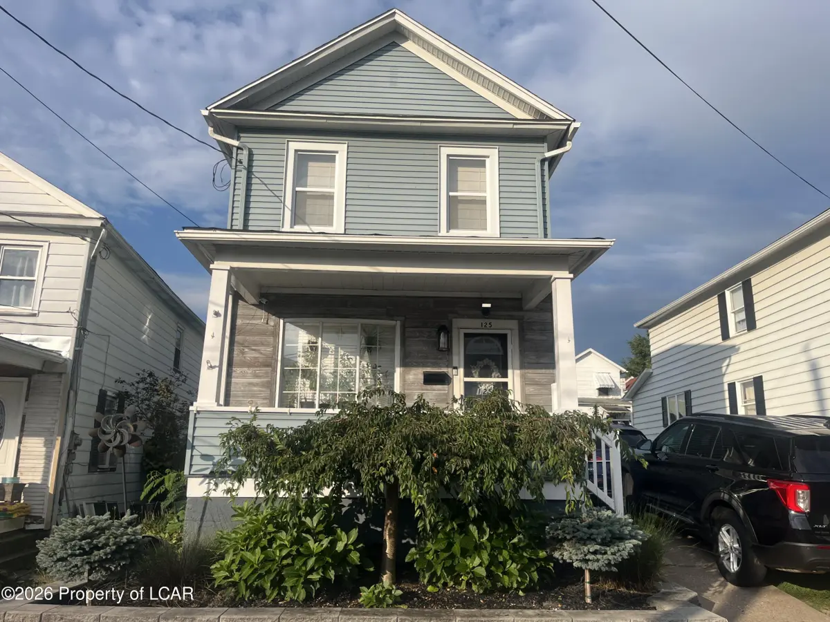 125 Davenport Street, Plymouth - 3 bed - 2 bath - 1,789 SF