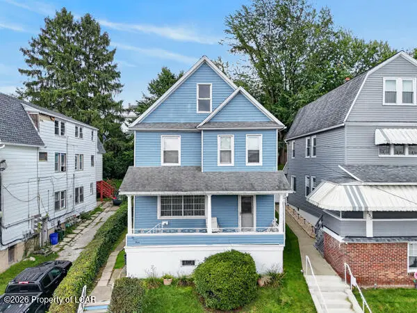 233 Lee Park Avenue, Hanover Township - 3 bed - 1 bath - 1,610 SF