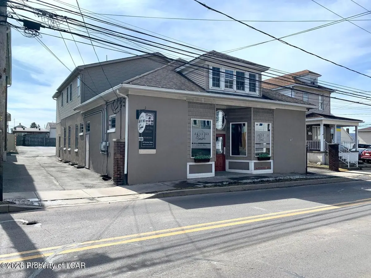 83 W Carey Street, Wilkes-Barre in Wilkes-Barre