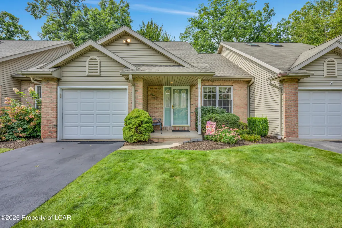 1002 S Appian Way, Hazle Township - 3 bed - 2 bath - 2,193 SF