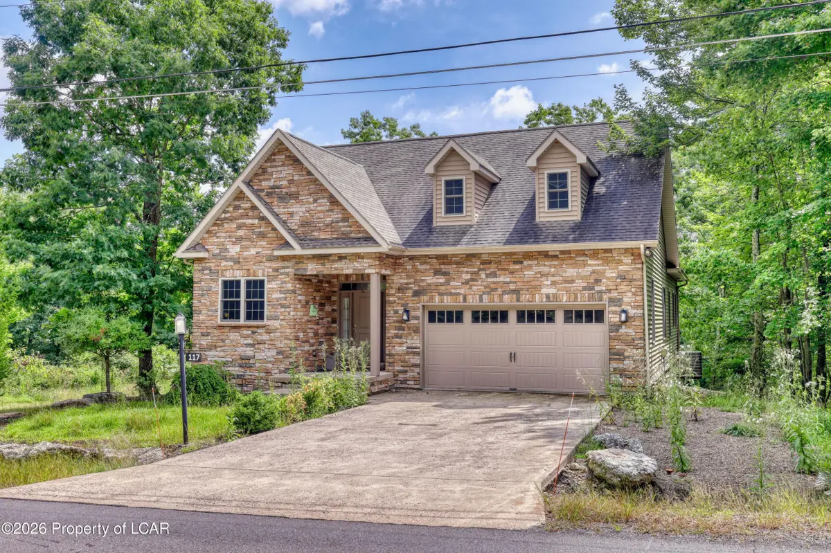 117 Crooked Stick Lane, Hazle Township - 3 bed - 4 bath - 2,490 SF