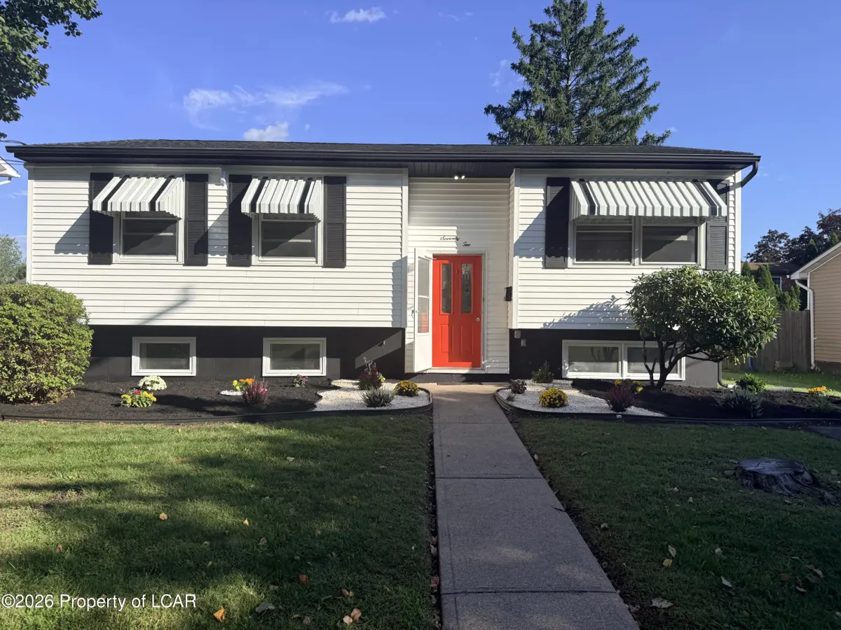 72 Gordon Avenue, Wilkes-Barre - 4 bed - 2 bath - 1,960 SF