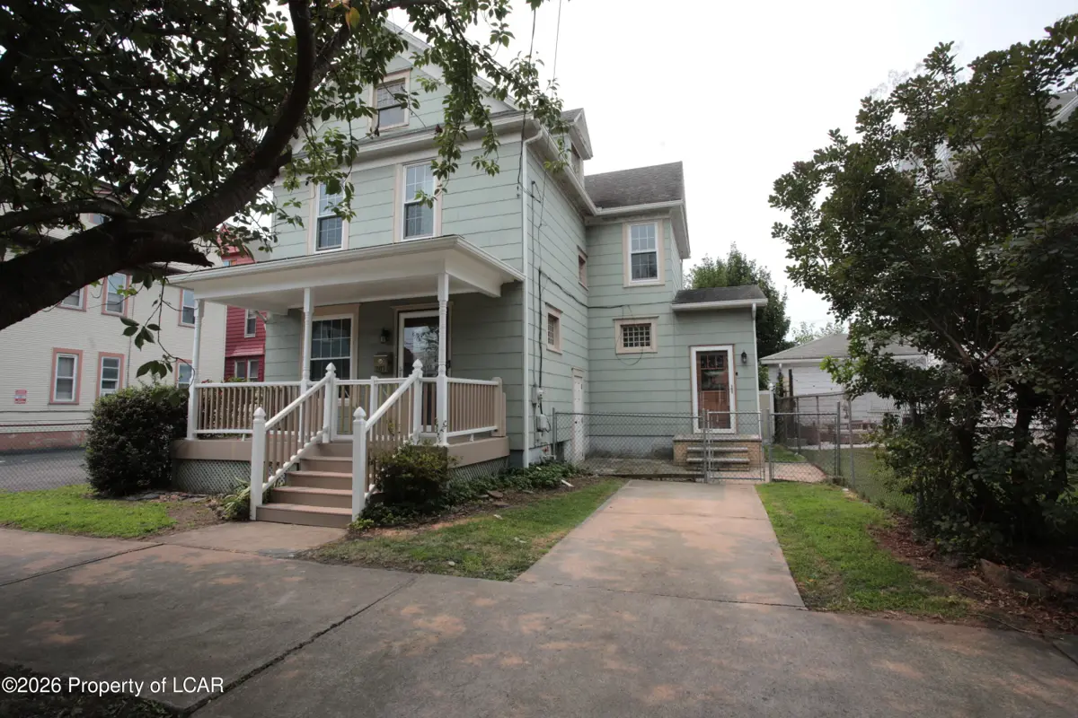207 Delaware Avenue, West Pittston - 1,388 SF