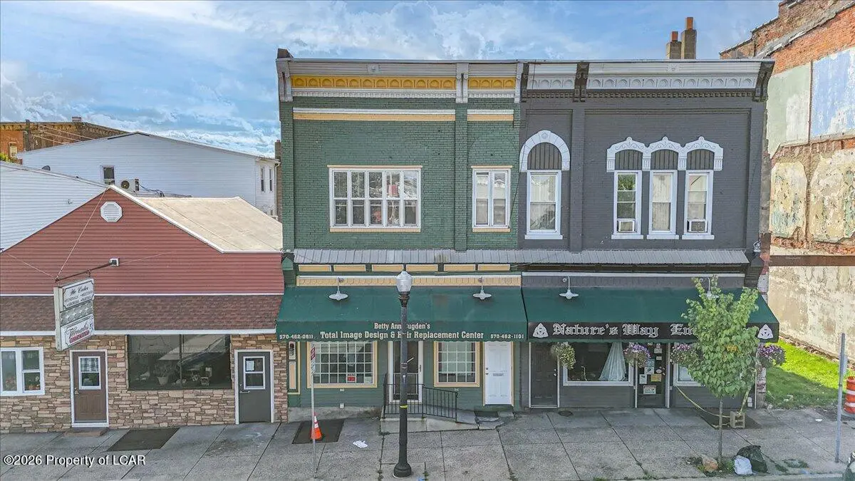 30 S Main Street, Shenandoah - 2 bath - 3,640 SF