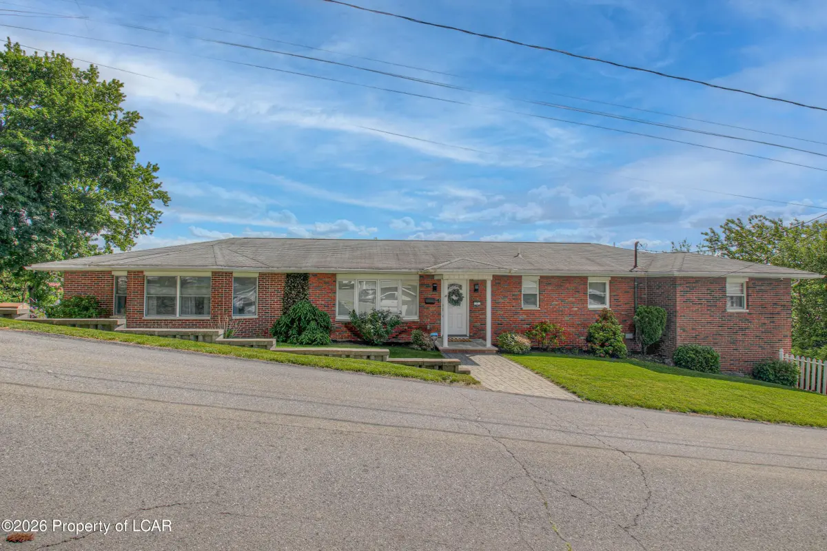 5 John Street, Pittston - 4 bed - 3 bath - 2,636 SF