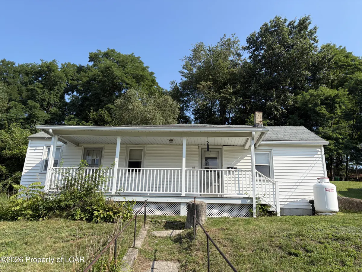 184 Panama Street, Pittston - 2 bed - 1 bath - 1,180 SF