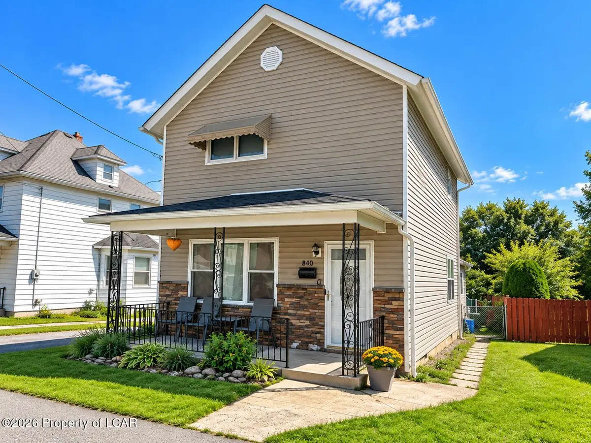 840 Lincoln Street, Dickson City - 2 bed - 2 bath - 1,665 SF