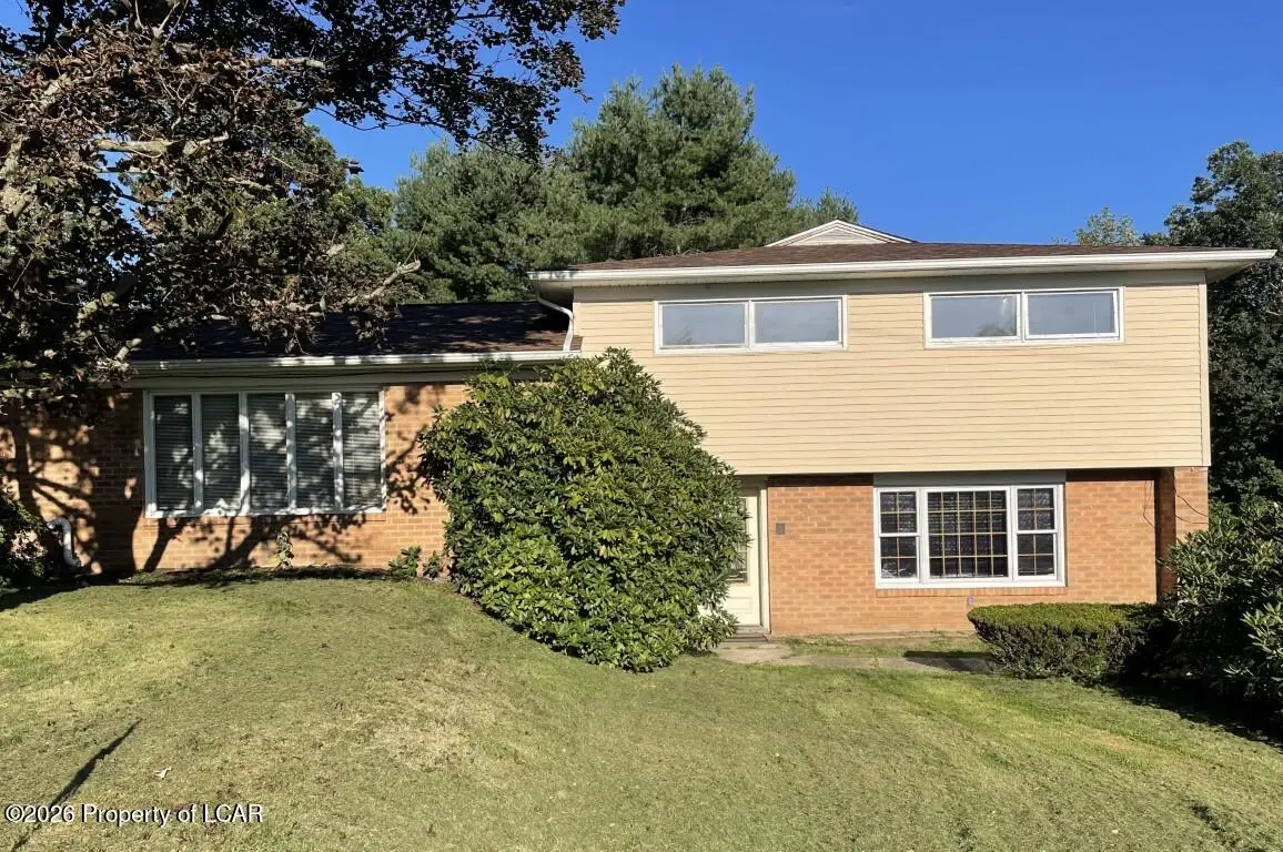 78 Summit Road, Mountain Top - 3 bed - 3 bath - 2,250 SF