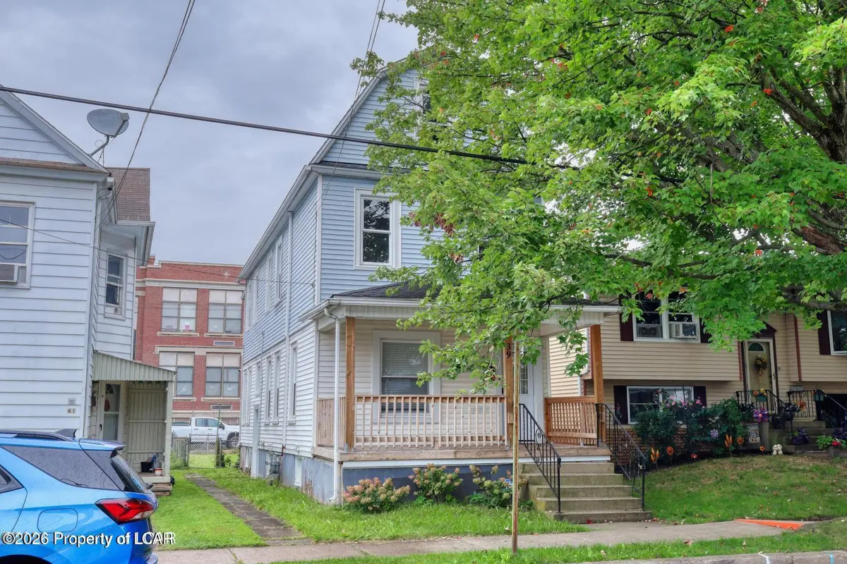 39 John Street, Kingston - 3 bed - 1 bath - 1,728 SF