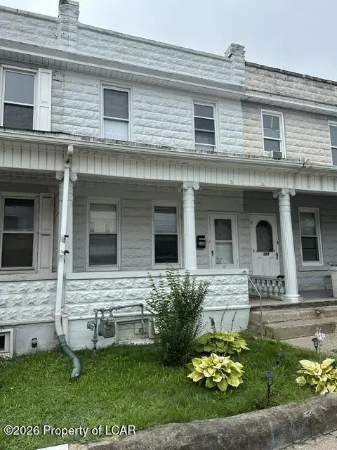 330 E Muir Avenue, Hazleton - 3 bed - 1 bath - 1,422 SF