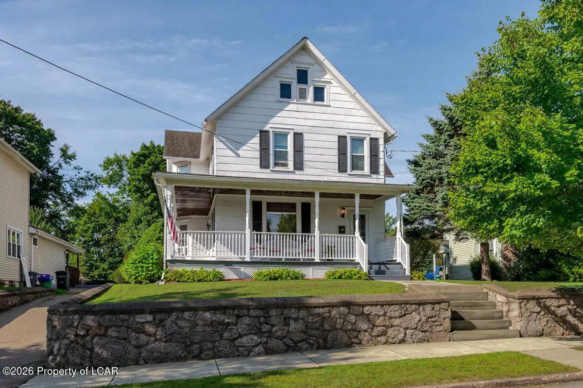 621 Montgomery Avenue, West Pittston - 3 bed - 2 bath - 2,163 SF