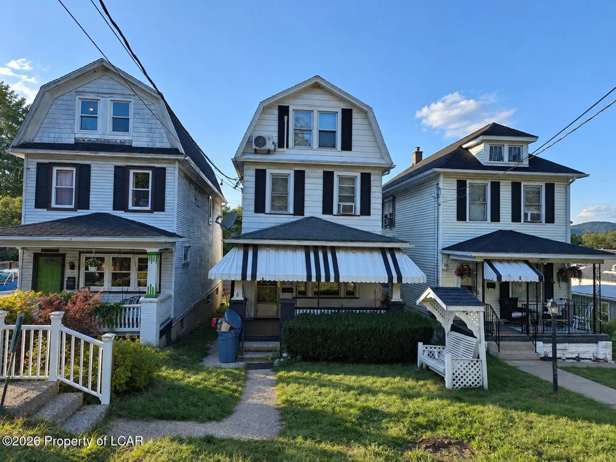 6 W Kirmar Avenue, Nanticoke - 1 bed - 1 bath - 900 SF