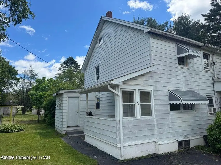 75 3rd Street, Oneida - 2 bed - 2 bath - 736 SF
