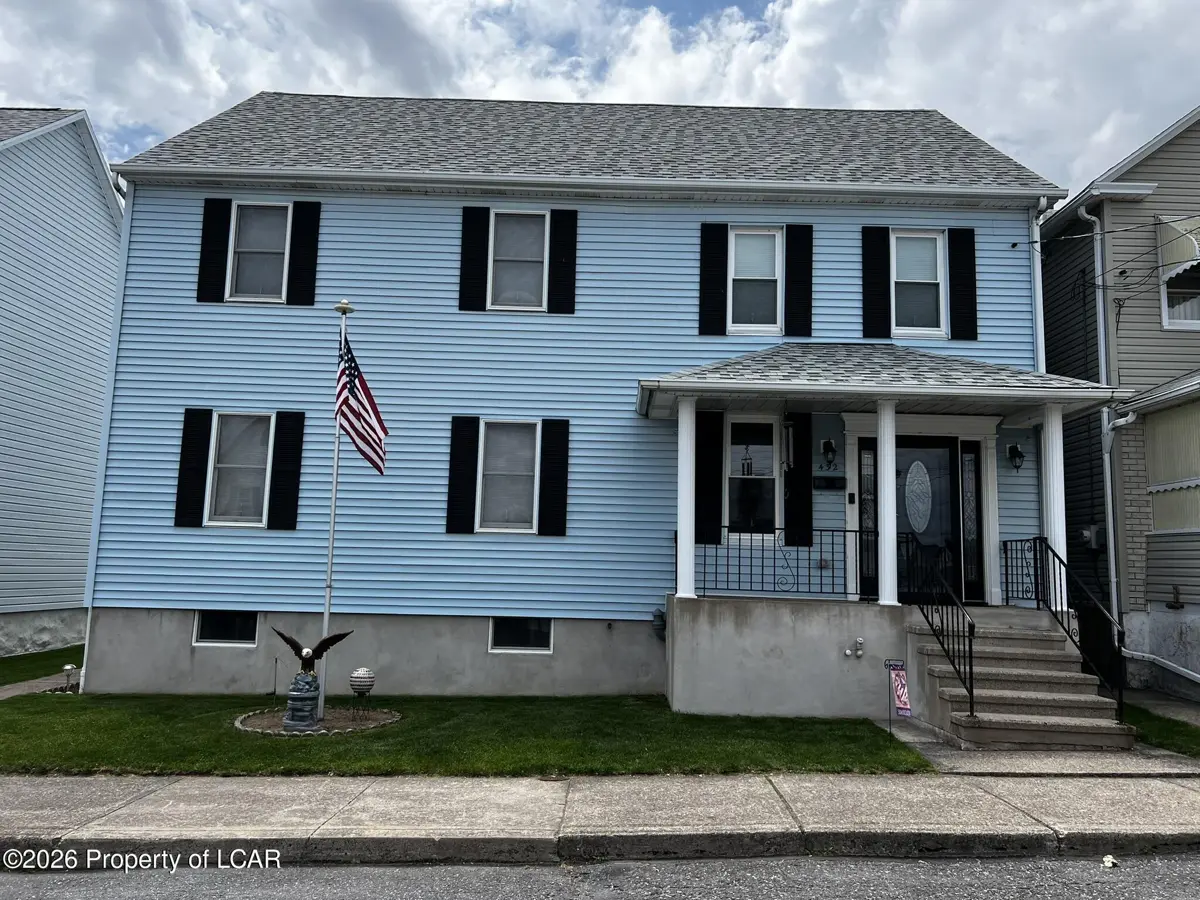432 Hemlock Street, Freeland - 3 bed - 3 bath - 2,500 SF