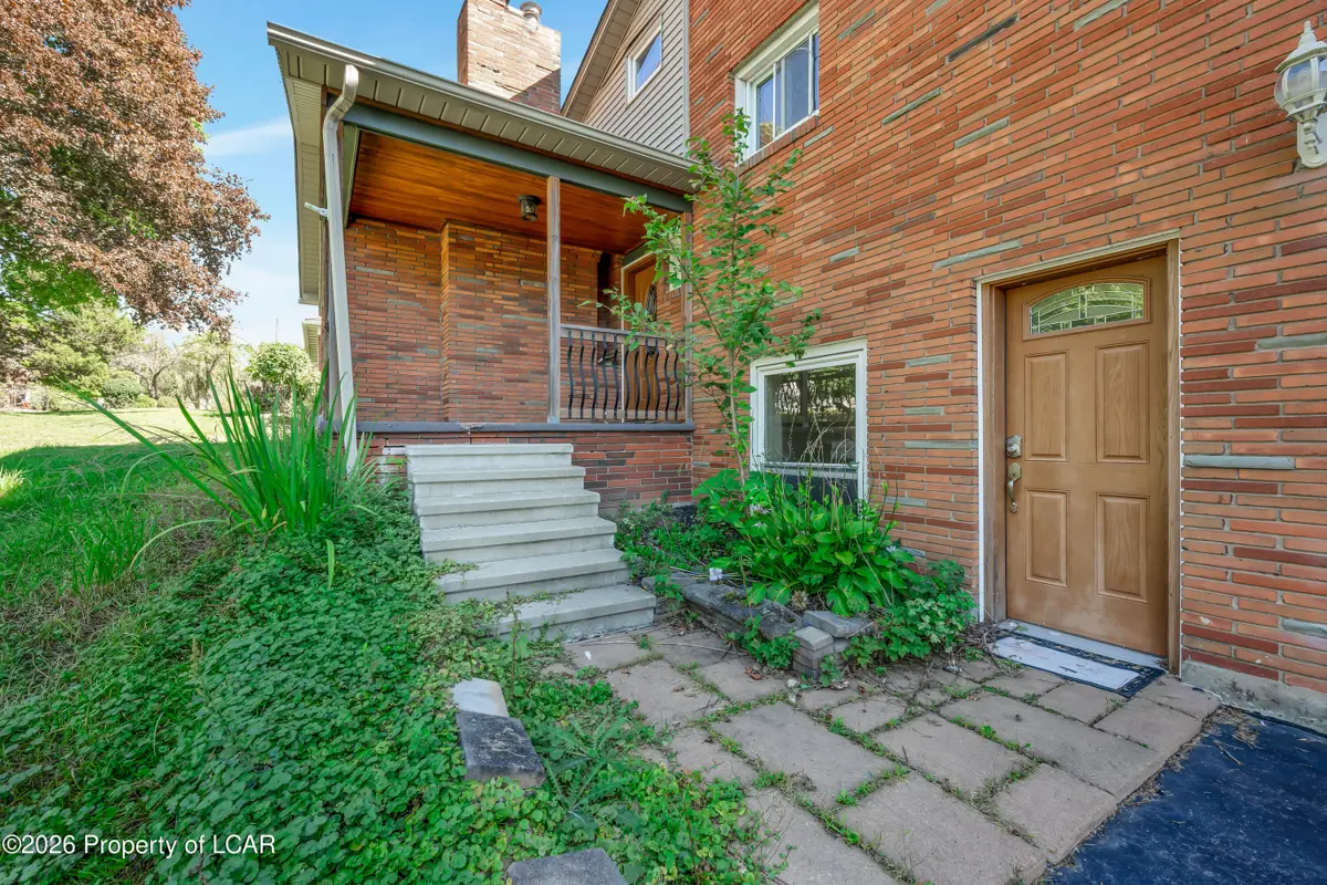 359 Upper Demunds Road, Dallas - 3 bed - 2 bath - 2,364 SF