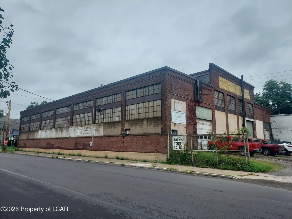 33 Hanover Street, Wilkes-Barre - 1 bath - 16,000 SF