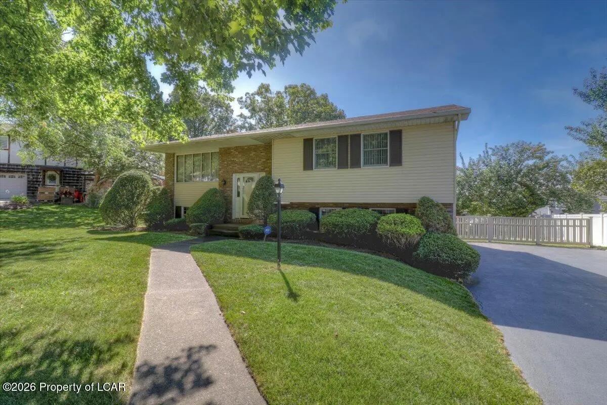 105 S Highland Drive, Pittston - 4 bed - 2 bath - 1,925 SF